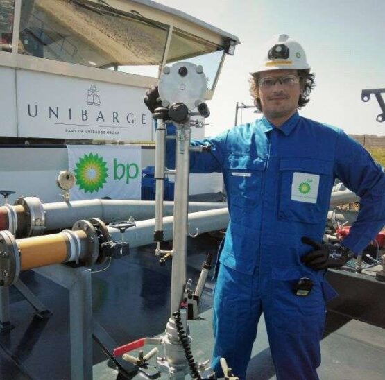 bp, Tank-Eye B.V. and UniBarge B.V bp, Tank-Eye B.V. and UniBarge B.V. successfully trialed closed sampling on barges by retrospectively fitted vapor locks. This project enables a healthier, safer & more environmentally friendly way of working. The system allows to obtain representative samples and to perform inspections under closed conditions.